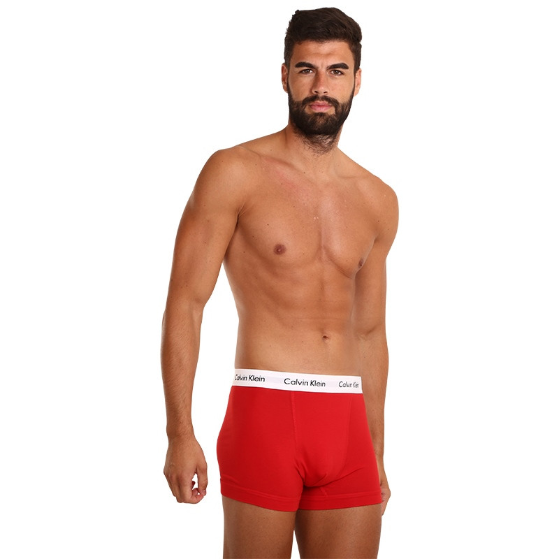 3PACK pánske boxerky Calvin Klein viacfarebné (U2662G-i03) M, trenky.
Boxerky Calvin Klein to je prvotriedna kvalita, za ktorou stojí svetová ikonická značka pánskej spodnej bielizne.Boxerky Calvin Klein patrí medzi úplnej legendy medzi spodným prádlom.
Viac sa dozviete  v klasických informáciách o produkte.