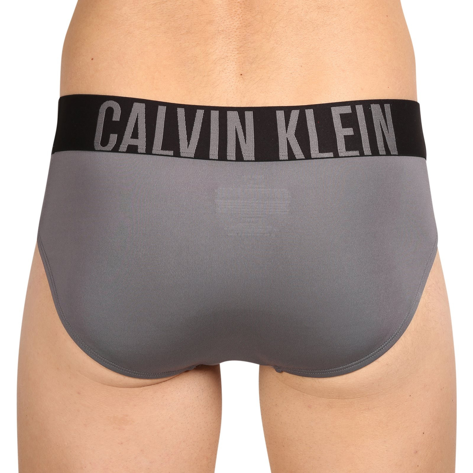 3PACK pánske slipy Calvin Klein viacfarebné (NB3610A-LXO) XL.
Parádne slipy Calvin Klein potešia všetkých mužov.